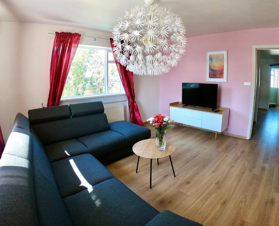 Pearl Of The North Apartments Akureyri Bagian luar foto
